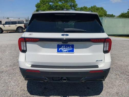 Star White 2025 Ford Explorer ST-Line