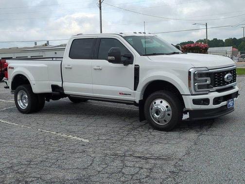2025 Ford F-450 Platinum
