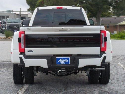 2025 Ford F-450 Platinum