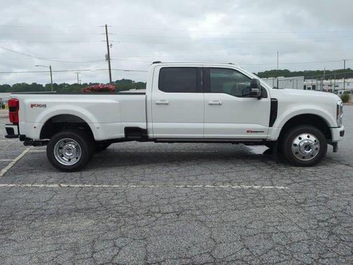 2025 Ford F-450 Platinum