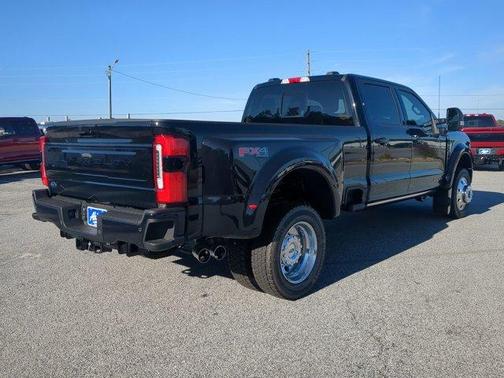 2025 Ford F-450 Platinum