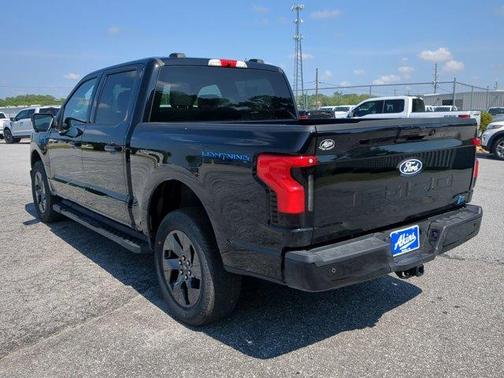 2025 Ford F-150 Lightning Flash