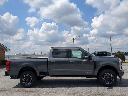 2026 Ford F-250 Platinum
