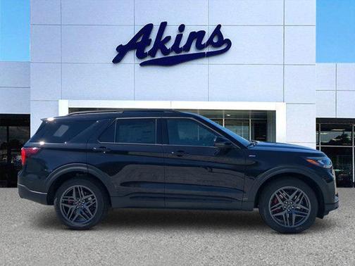 Agate Black 2026 Ford Explorer ST-Line