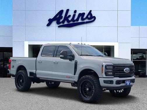 2025 Ford F-350 Platinum