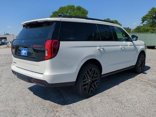 Star White 2026 Ford Expedition Platinum