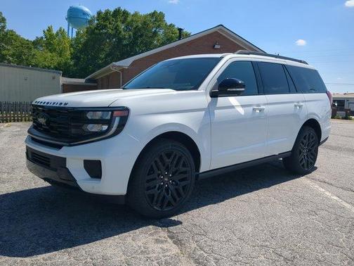 Star White 2026 Ford Expedition Platinum