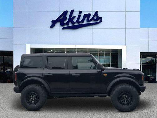 Shadow Black 2026 Ford Bronco Badlands