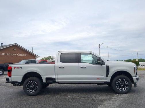 2025 Ford F-250 Platinum