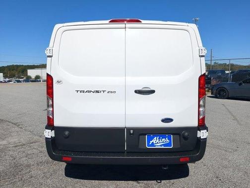 2025 Ford Transit-250 XL