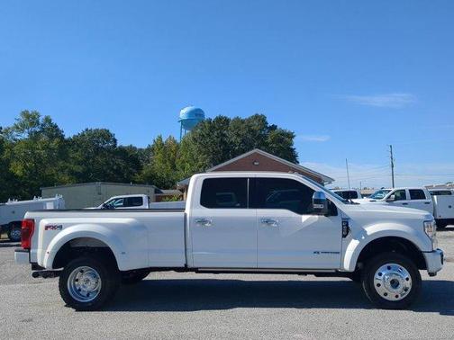 2022 Ford F-450 Platinum