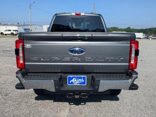2025 Ford F-350 Lariat Super Duty