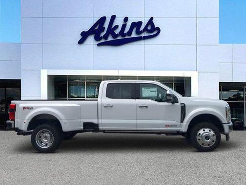 2025 Ford F-450 Lariat
