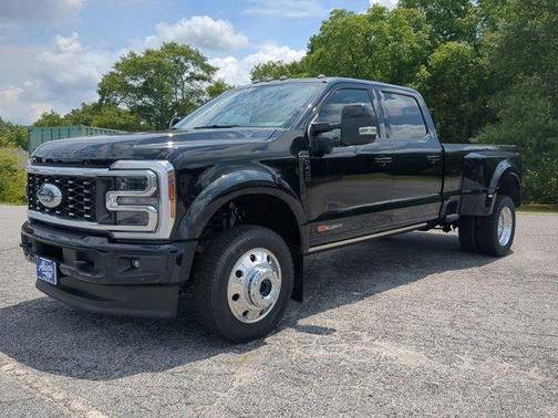 2025 Ford F-450 Platinum