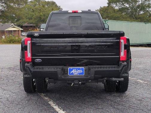 2025 Ford F-450 Platinum