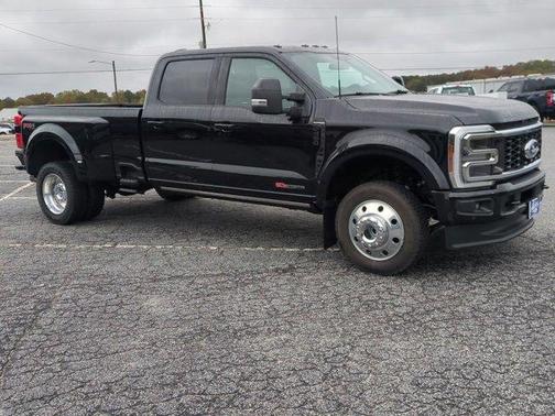2025 Ford F-450 Platinum
