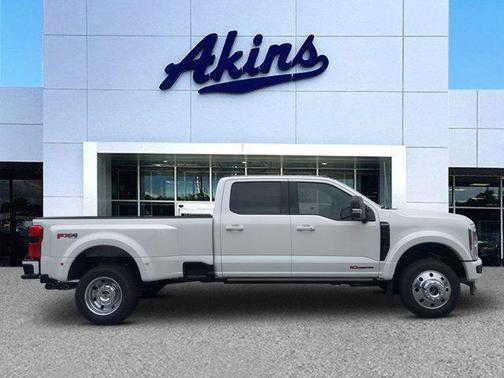 2025 Ford F-450 Platinum