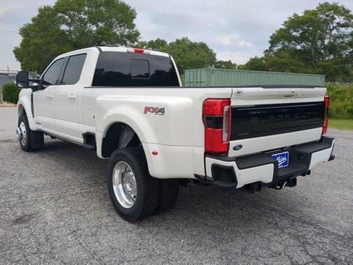 2025 Ford F-450 Platinum