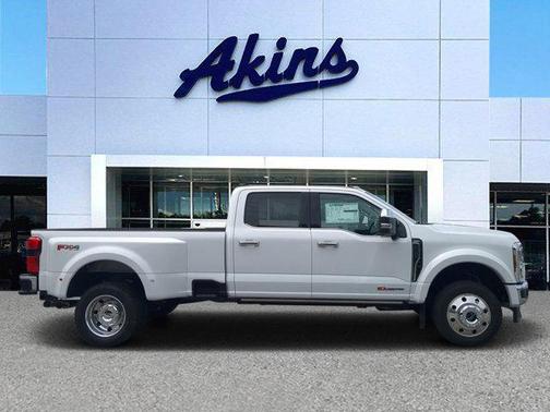 2025 Ford F-450 Lariat