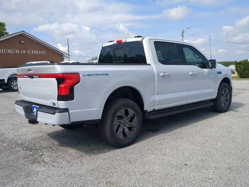 2025 Ford F-150 Lightning LARIAT