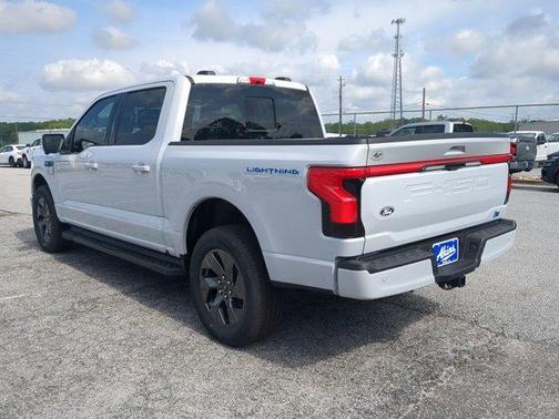 2025 Ford F-150 Lightning LARIAT