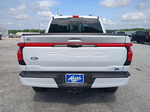 2025 Ford F-150 Lightning LARIAT