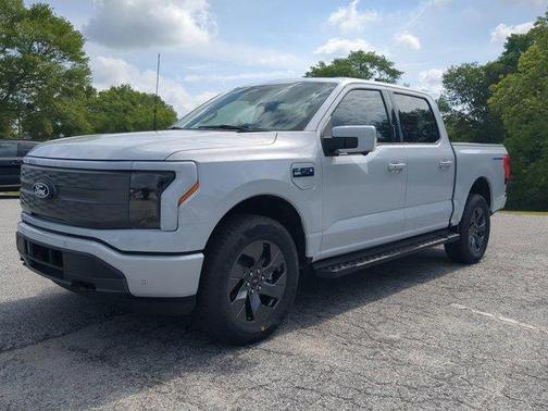 2025 Ford F-150 Lightning LARIAT