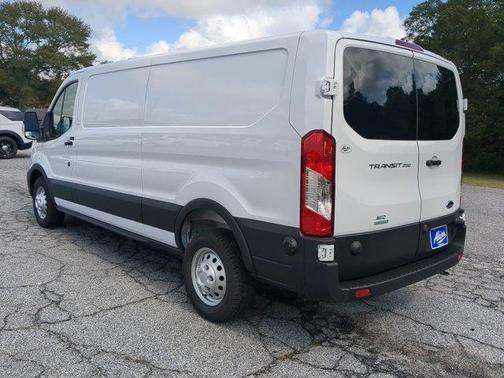 2025 Ford Transit-250 XL