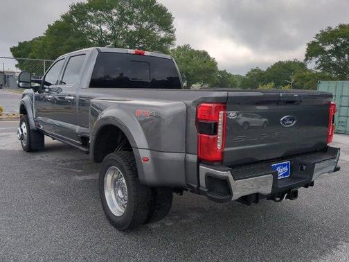2025 Ford F-450 Lariat