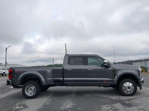 2025 Ford F-450 Lariat