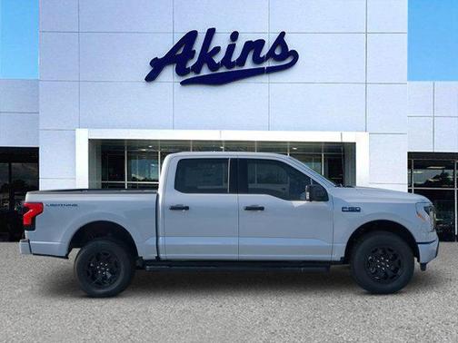 2025 Ford F-150 Lightning XLT