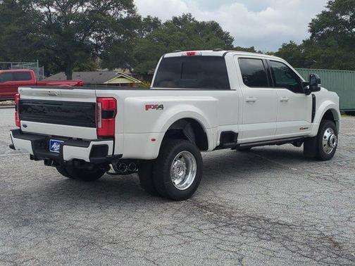 2025 Ford F-450 Platinum