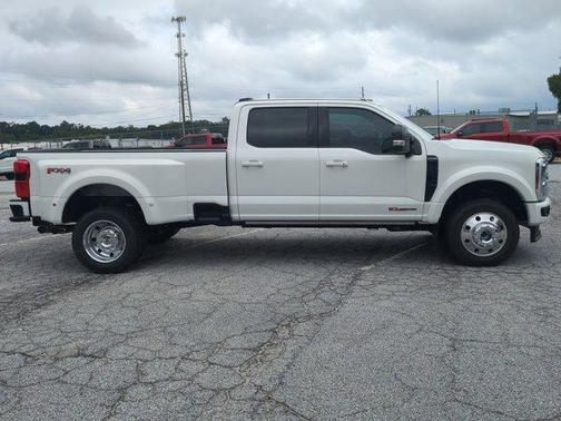 2025 Ford F-450 Platinum