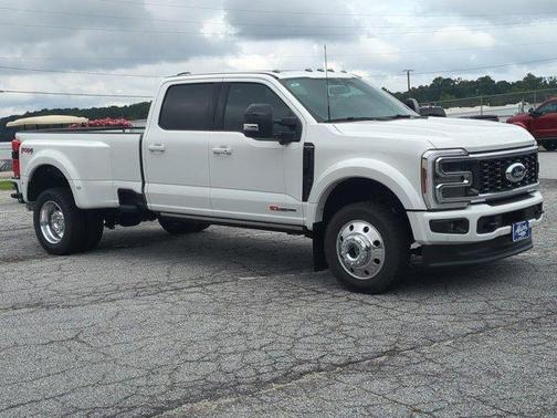 2025 Ford F-450 Platinum