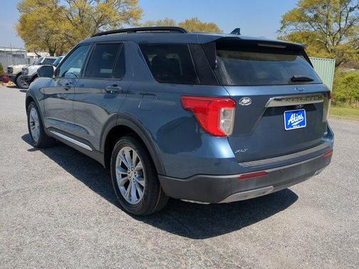 Blue Metallic 2020 Ford Explorer XLT