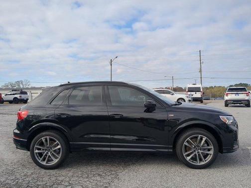 2025 Audi Q3 45 S line Premium