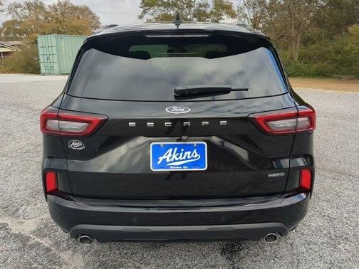 2026 Ford Escape ST-Line Elite