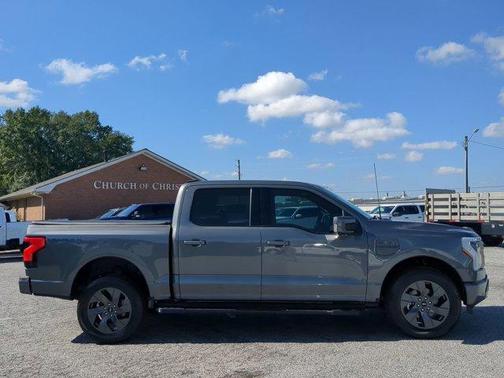 2023 Ford F-150 Lightning LARIAT