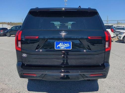 Agate Black 2026 Ford Expedition Platinum