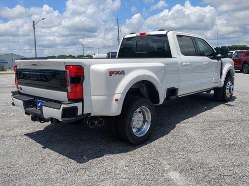2025 Ford F-450 Platinum