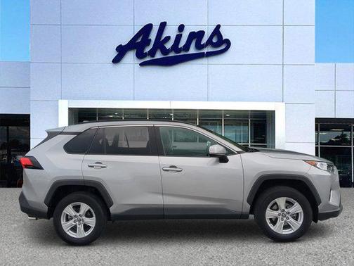 Silver Sky Metallic 2021 Toyota RAV4 XLE