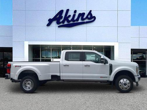 2025 Ford F-450 Lariat