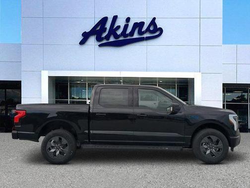 Agate Black 2025 Ford F-150 Lightning Flash