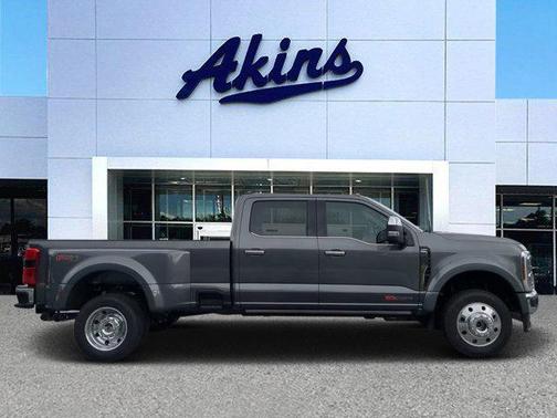 2025 Ford F-450 Lariat