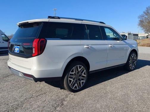 2026 Ford Expedition Platinum