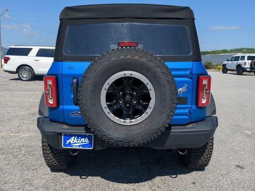 Velocity Blue Metallic 2023 Ford Bronco Badlands