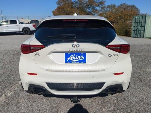 2018 INFINITI QX30 Sport