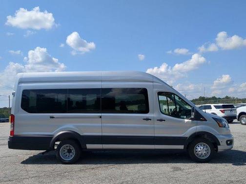 2025 Ford Transit-350 XLT