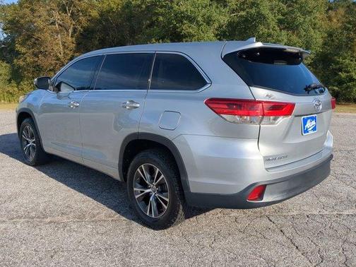 2017 Toyota Highlander LE