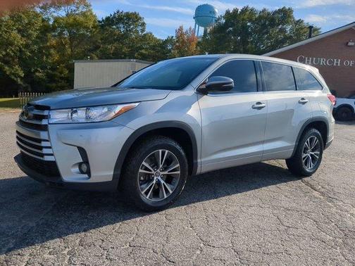 2017 Toyota Highlander LE
